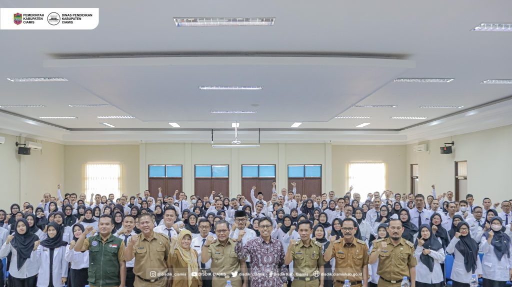 <strong>KEGIATAN PEMBEKALAN KEPALA SEKOLAH JENJANG SEKOLAH DASAR TAHUN 2023</strong> <strong>KEGIATAN PEMBEKALAN KEPALA SEKOLAH JENJANG SEKOLAH DASAR TAHUN 2023</strong>