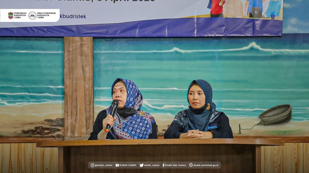 <strong>LOKAKARYA 4 PROGRAM PENDIDIKAN GURU PENGGERAK (PPGP) ANGKATAN 7 TAHUN 2023</strong> <strong>LOKAKARYA 4 PROGRAM PENDIDIKAN GURU PENGGERAK (PPGP) ANGKATAN 7 TAHUN 2023</strong>