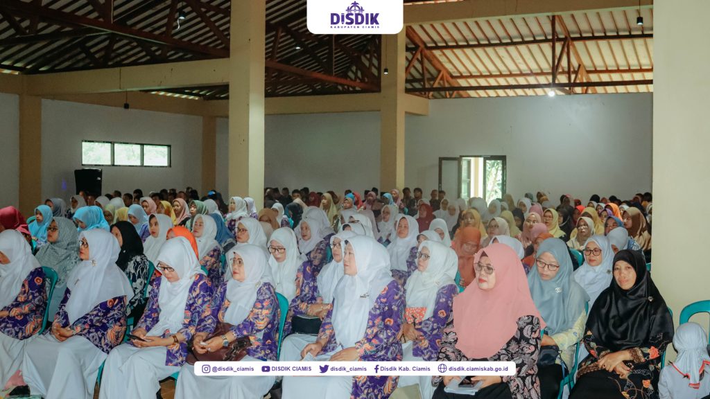 Peningkatan Kompetensi Guru Dan Kepala Sekolah PAUD Dan PNF Terkait Perencanaan Berbasis Data Tahun 2023 Peningkatan Kompetensi Guru Dan Kepala Sekolah PAUD Dan PNF Terkait Perencanaan Berbasis Data Tahun 2023