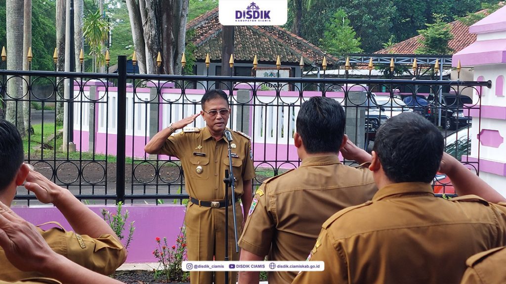Pimpin Apel Pagi di Dinas Pendidikan, Bupati Ciamis Harapkan untuk Meningkatkan Kinerja dan Prestasi
