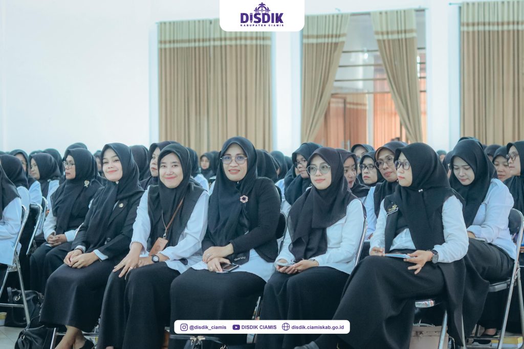 WORKSHOP PENGUATAN BUDAYA LITERASI DAN PEMBEKALAN PENGAWAS DANKEPALA SEKOLAH
