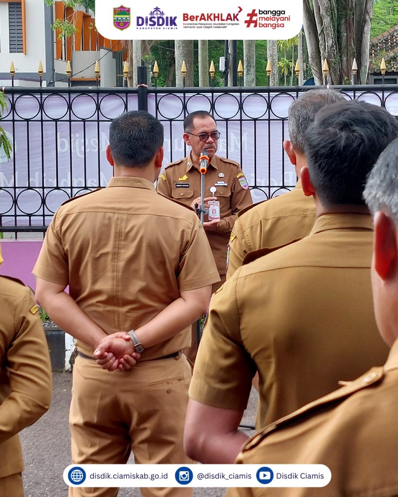 Pimpin Apel Pagi, ASDA 3 Sosialisasikan Perbup Nomor 26 Tahun 2025 Terkait Pakaian Dinas Aparatur Sipil Negara