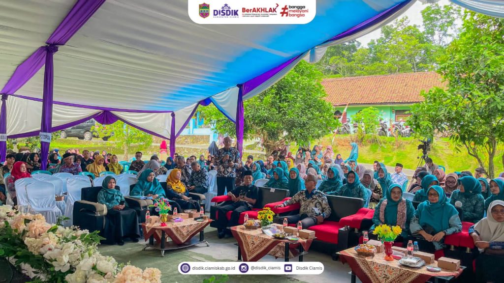 Disdik Ciamis Hadiri Evaluasi Akhir Program Terpadu P2WKSS di Desa Sukamulya Kecamatan Purwadadi