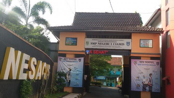 MAYORITAS GEDUNG SMP DI 24 KECAMATAN KABUPATEN CIAMIS DIJADIKAN TEMPAT ISOLASI MANDIRI MAYORITAS GEDUNG SMP DI 24 KECAMATAN KABUPATEN CIAMIS DIJADIKAN TEMPAT ISOLASI MANDIRI