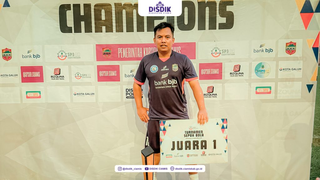 Dinas Pendidikan Kabupaten Ciamis Berhasil Raih Juara 1 di Turnamen Sepakbola Antar SKPD 2024 Dinas Pendidikan Kabupaten Ciamis Berhasil Raih Juara 1 di Turnamen Sepakbola Antar SKPD 2024